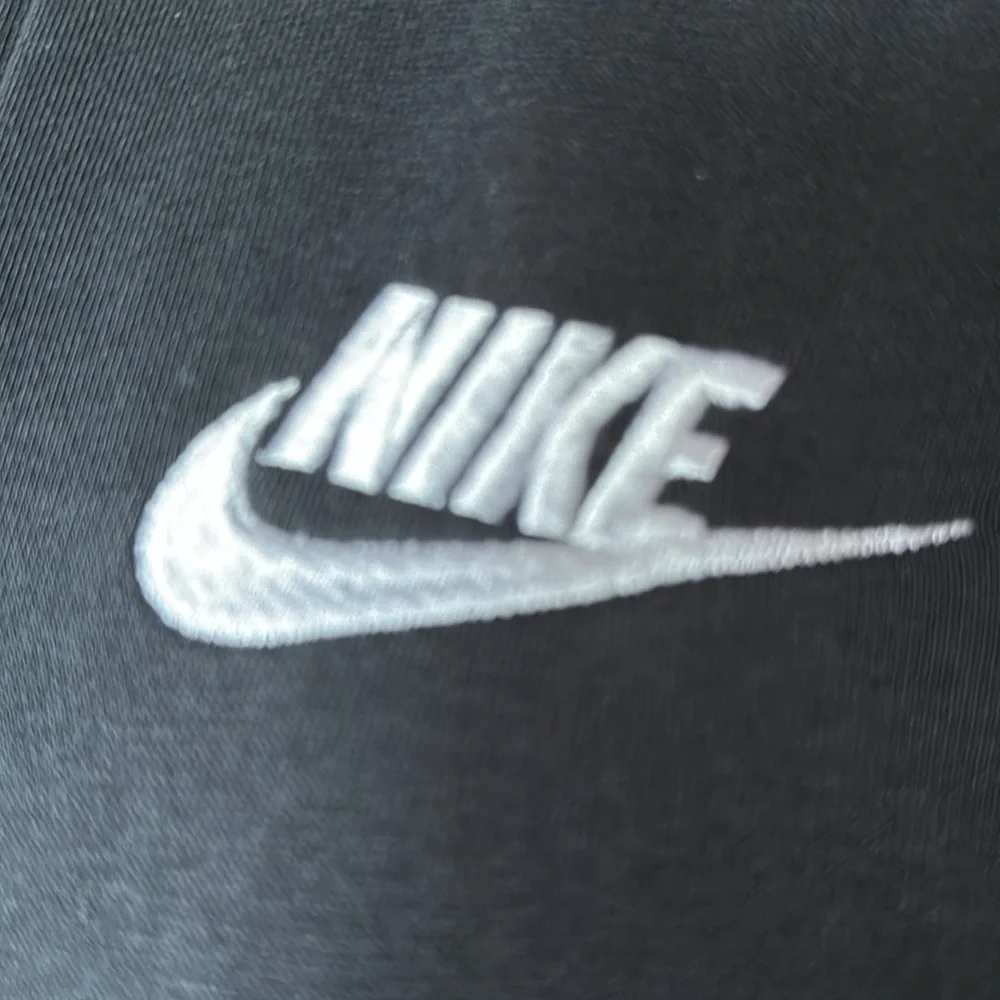 Nike Full Zip with Hoodie black fitted Sweatshirt size Medium